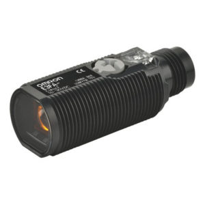 Датчик фотоэл. E3FA, M18, пластик, красный свет, рефлекторный с MSR, 0-500мм, NPN, на свет/темноту, разъём M12 — Omron